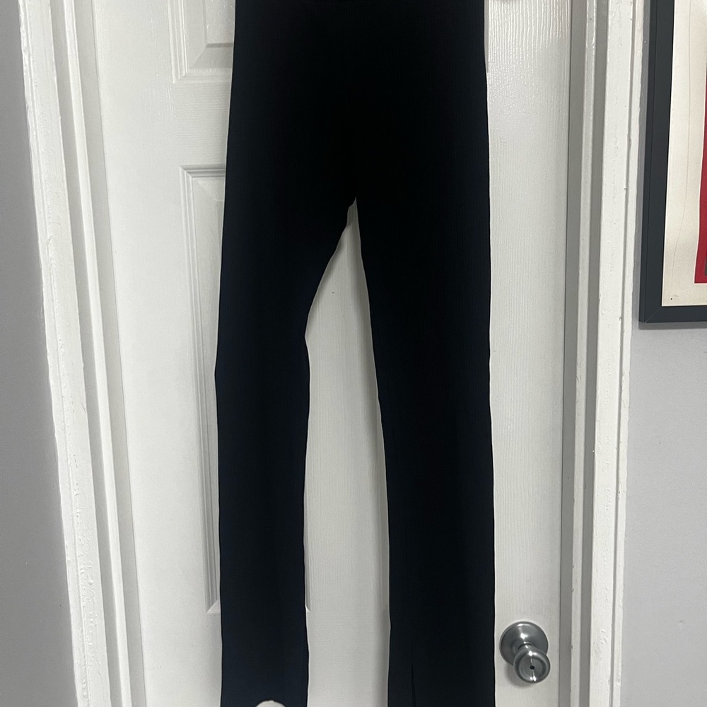 H&M NWOT DIVIDED BLACK SPLIT HEM LEGGINGS